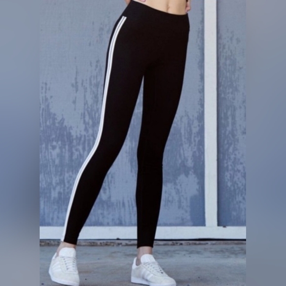 j.galt Pants - J.Galt Stylish Black Leggings with White Stripe Size S
